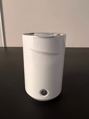2020 Starbucks 12 fl oz White Stainless Steel Travel Mug with Lid CLEAN NO DENTS
